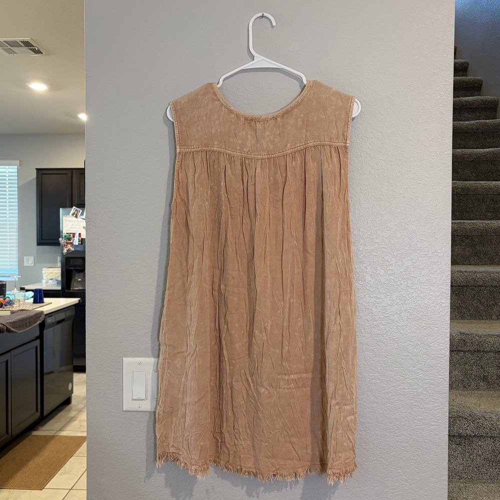 Umgee Acid Wash Sleeveless Frayed Hem Tassel V-Neck Tunic Top MEDIUM - Picture 6 of 6